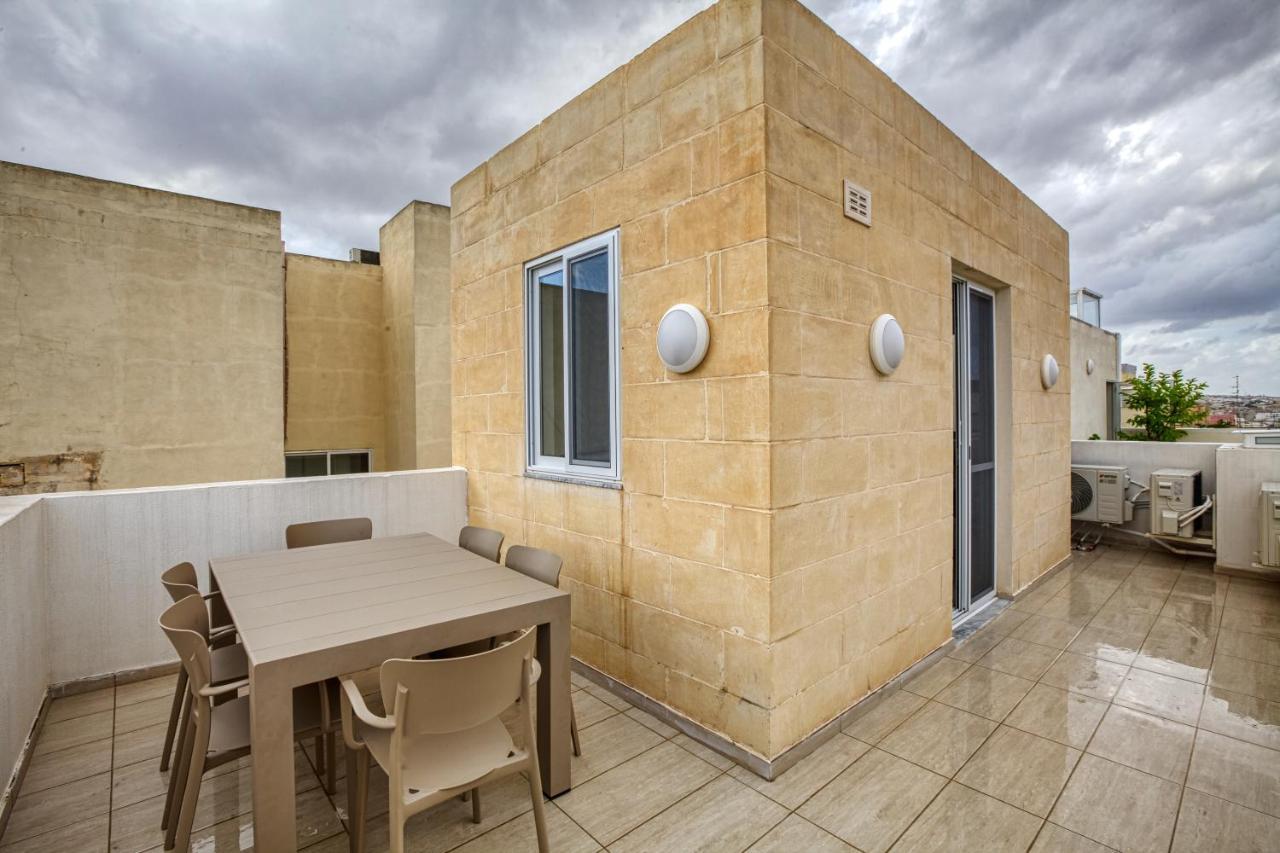 Fl56 - New 3Storey House - Private Entrance & Roof Il-Furjana Buitenkant foto
